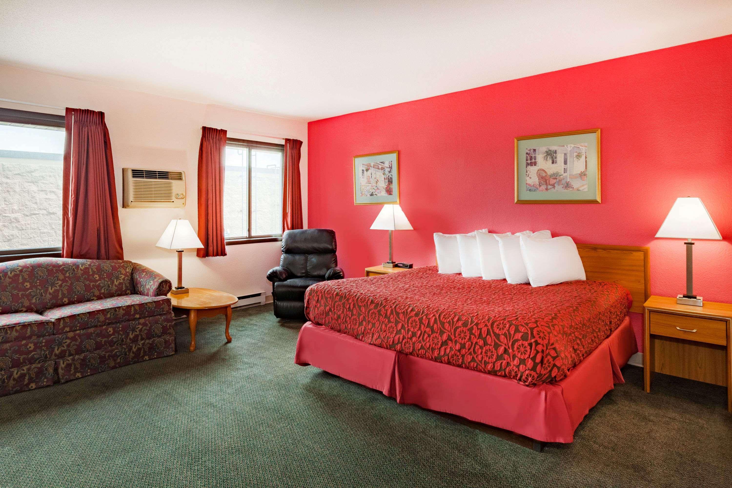 Days Inn By Wyndham Mason City Exterior photo