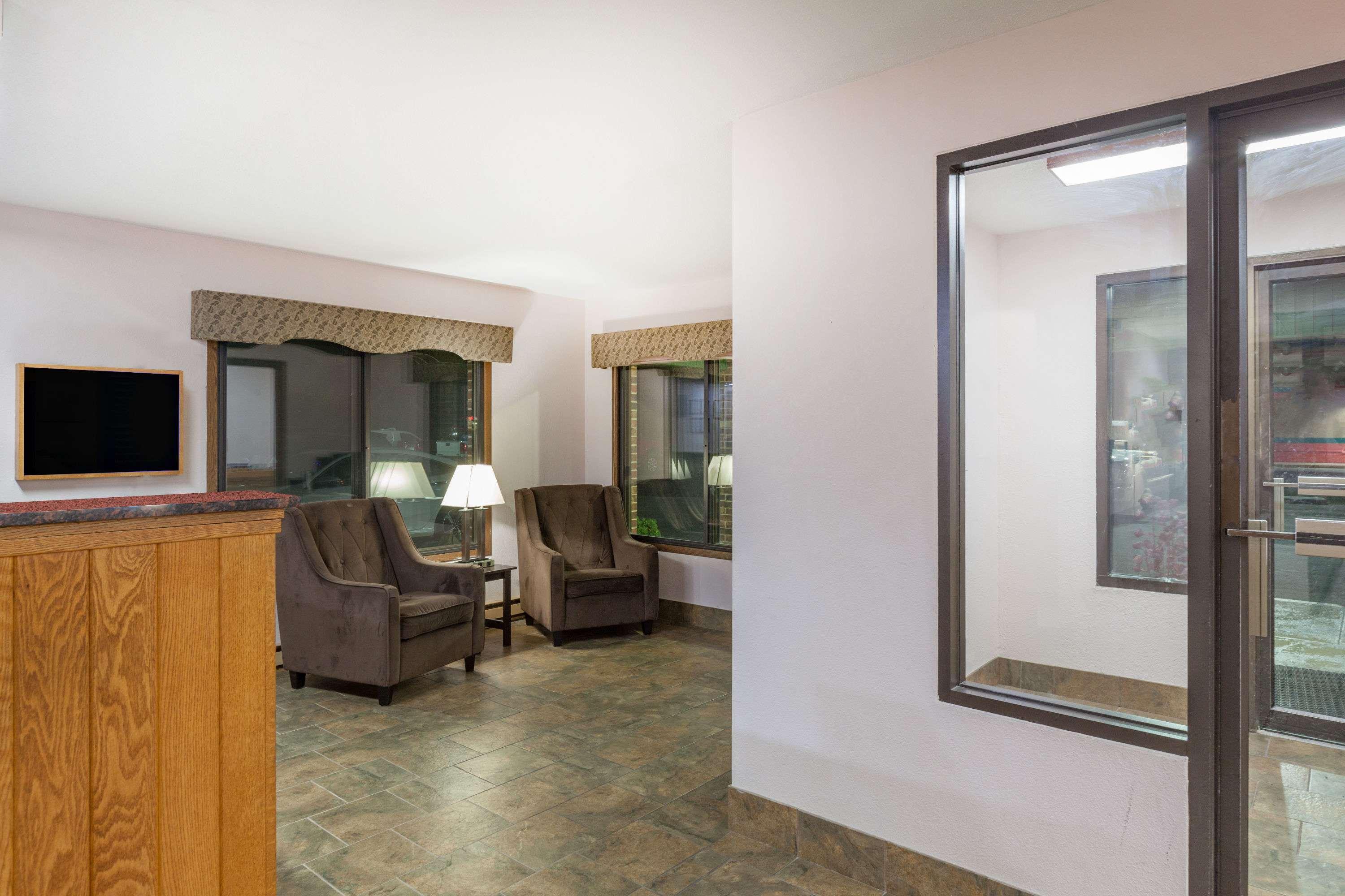 Days Inn By Wyndham Mason City Exterior photo
