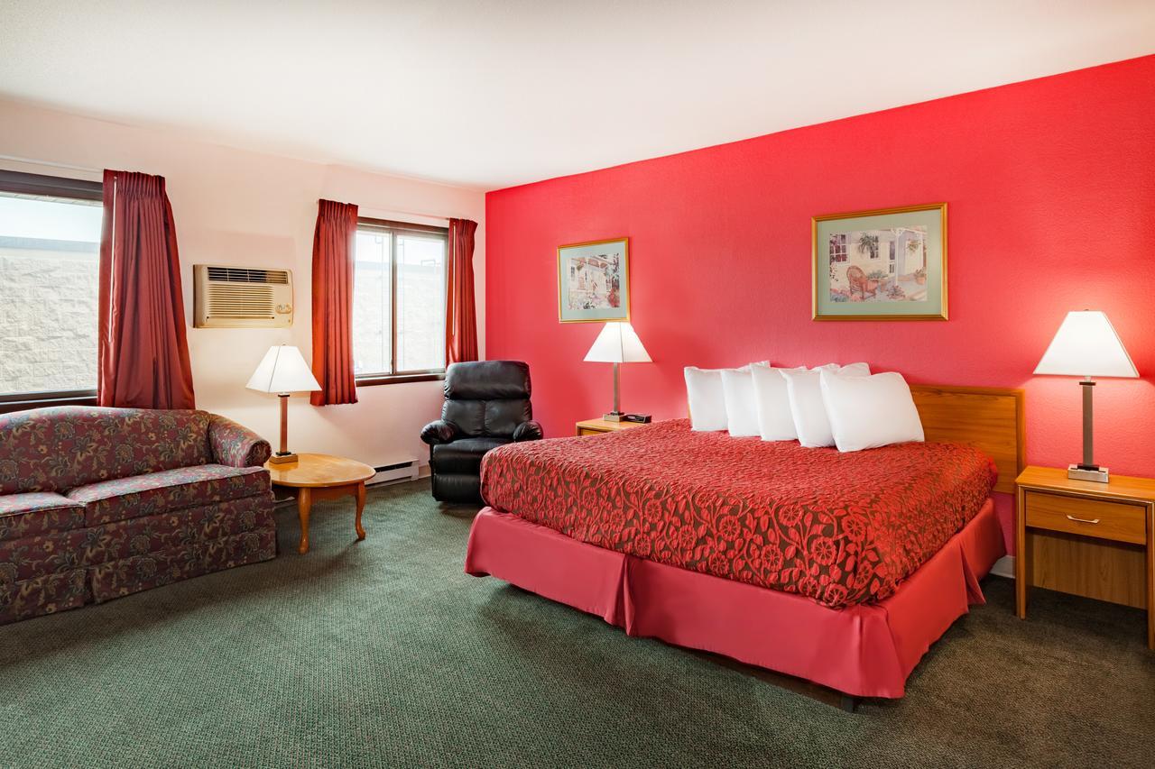 Days Inn By Wyndham Mason City Exterior photo